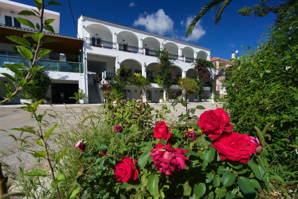 Hotel Athina Karavomylos Exterior foto