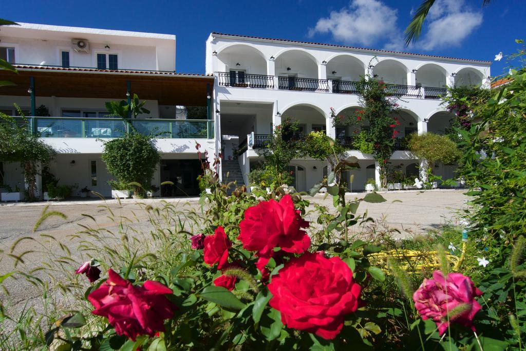 Hotel Athina Karavomylos Exterior foto